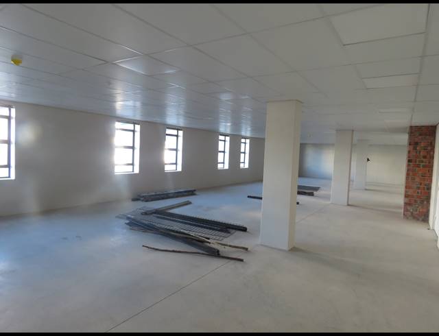 196M² MEDICAL SUITE TO LET IN PAARDEVLEI
